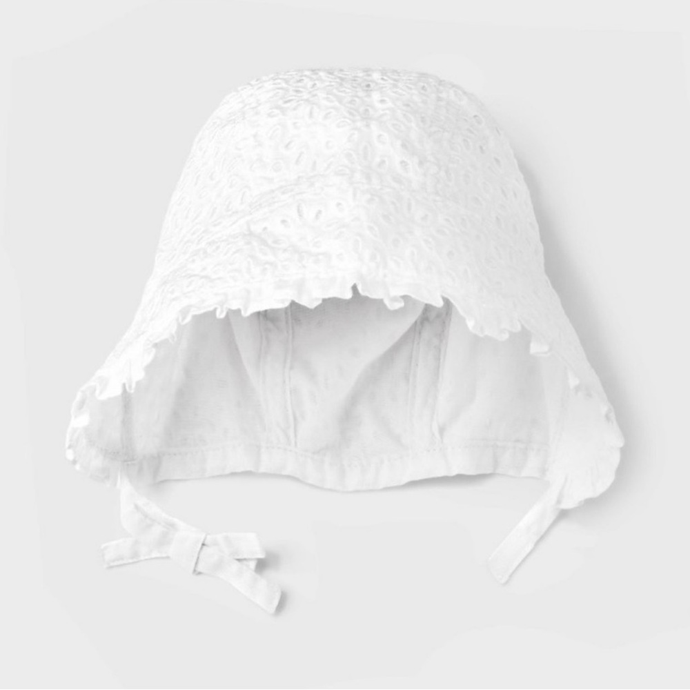 Cat & Jack White Baby Girls' Floral Bonnet - Newborn